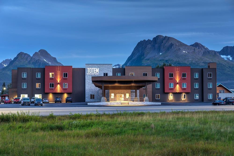 Exterior & Views 1, Totem Hotel and Suites, Valdez-Cordova