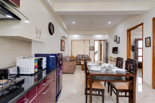 Hostie Eva Dreams - Private 2 BHK Apartments near Artemis, Medanta, Fortis hospitals, Gurgaon