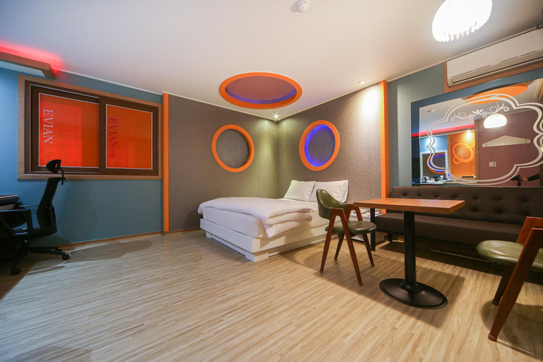 Bedroom 3, Miryang Evian Car Self check-in Motel, Miryang
