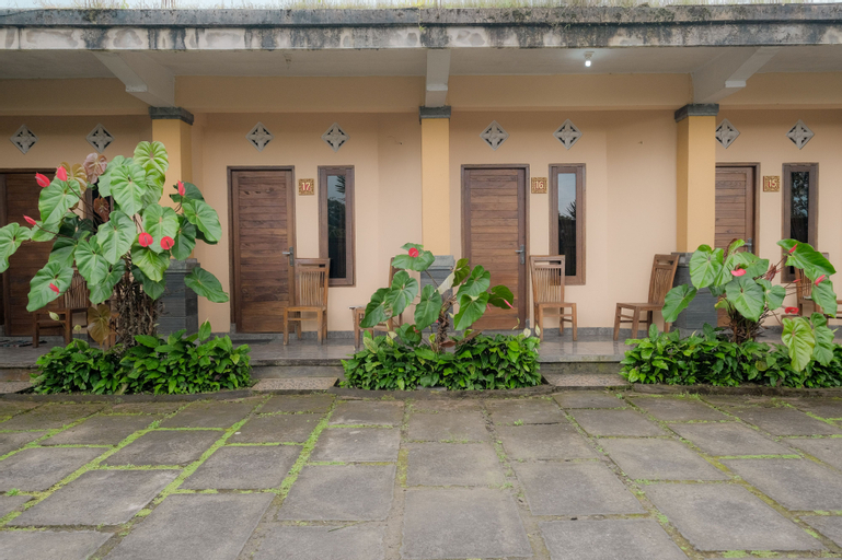 Exterior & Views 5, Pelangi Homestay RedPartner, Tabanan