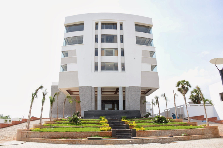 Dhanalakshmi Srinivasan Hotel, Perambalur