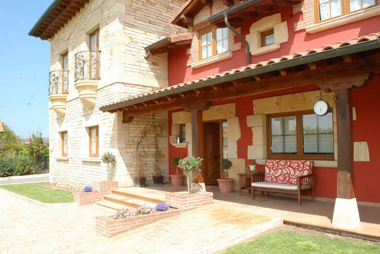 Exterior & Views 1, Posada La Fábula, Cantabria