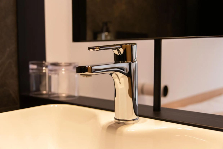 Bathroom 5, Hotel Cortabitarte, Soria
