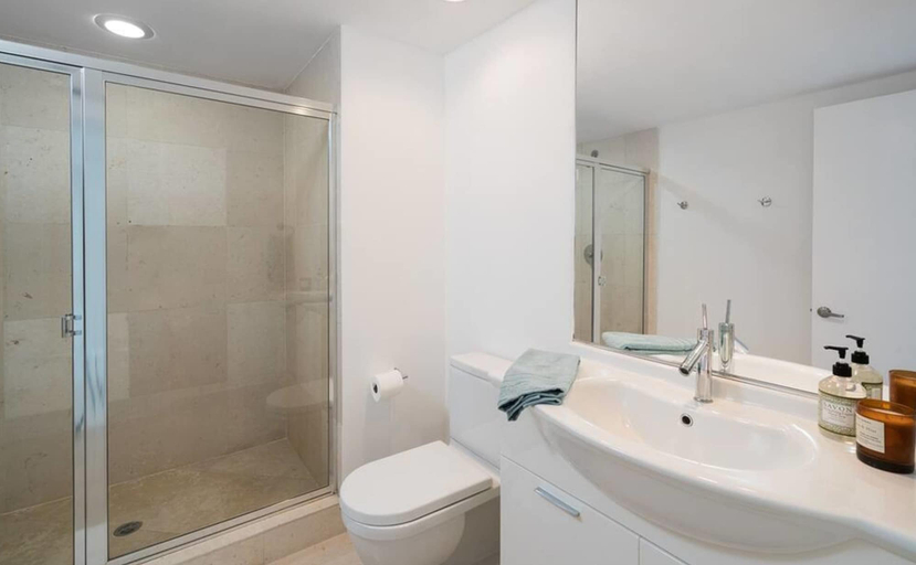 Bathroom 4, ICON Brickell Residences by SV Rentals, Miami-Dade