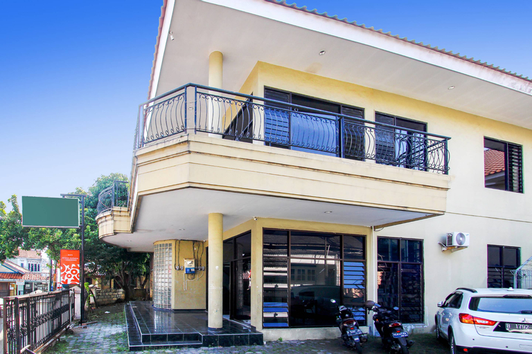 Exterior & Views 2, OYO 91473 Wisma Husada 1 Semarang, Semarang