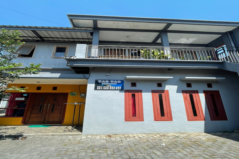 Exterior & Views 1, Tar Tar Homestay, Malang