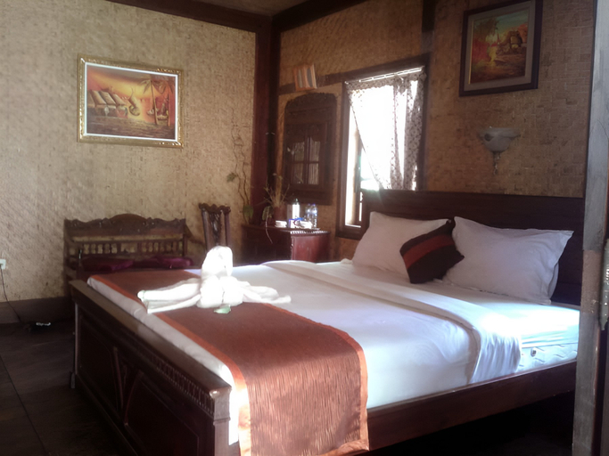 Bedroom 2, Yoschi's Hotel,Hall & Restaurant, Probolinggo