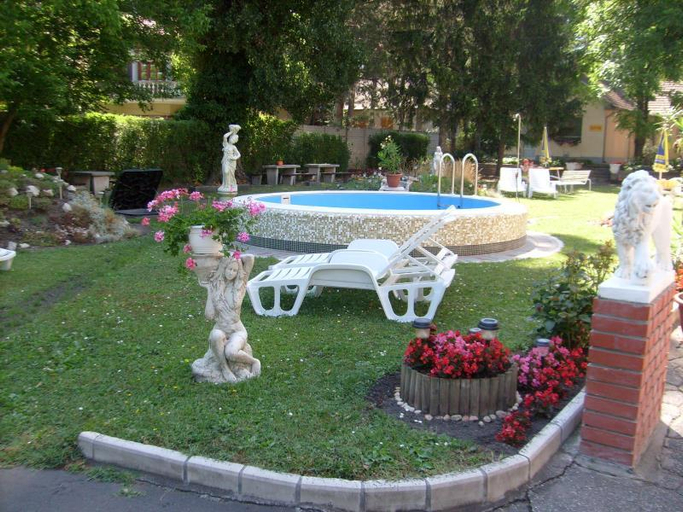 Others 5, Balaton Kinizsi Apartman, Siófok