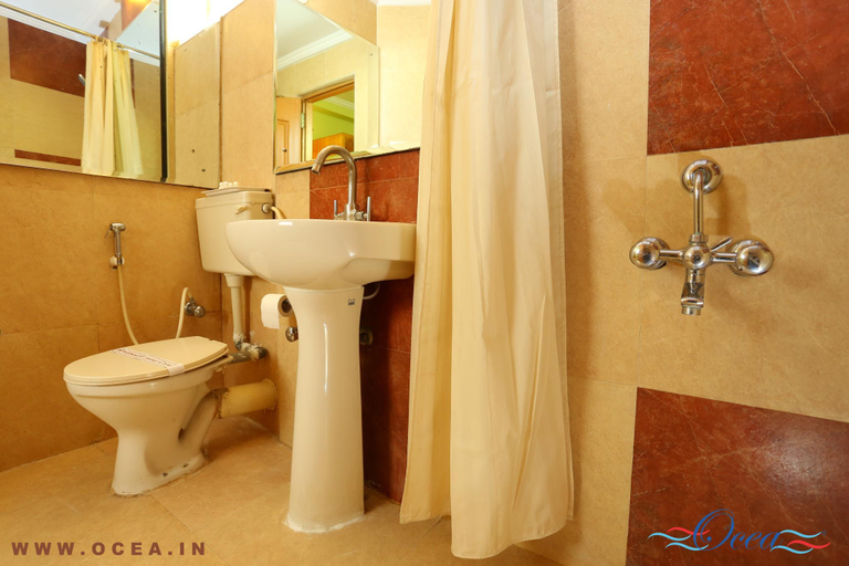 Bathroom 3, Ocea International, Bangalore