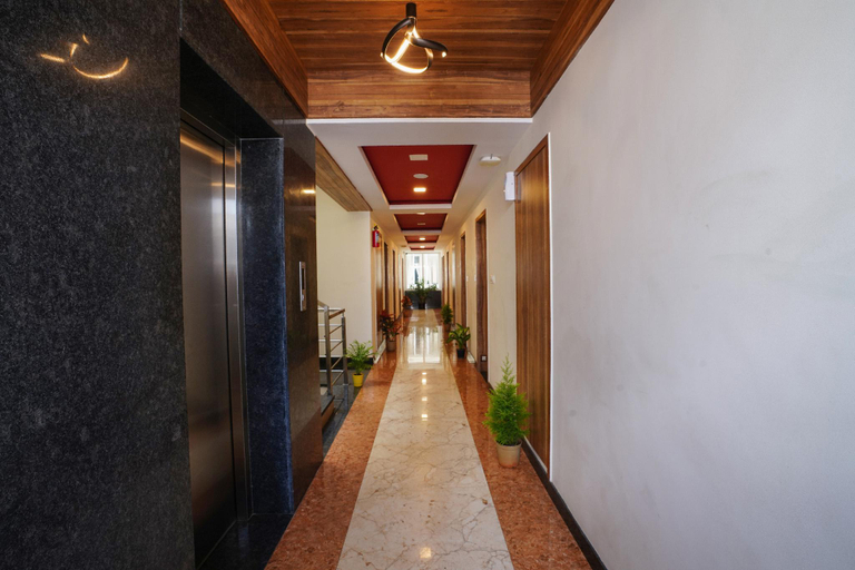Public Area 2, SILICON INN, Bangalore