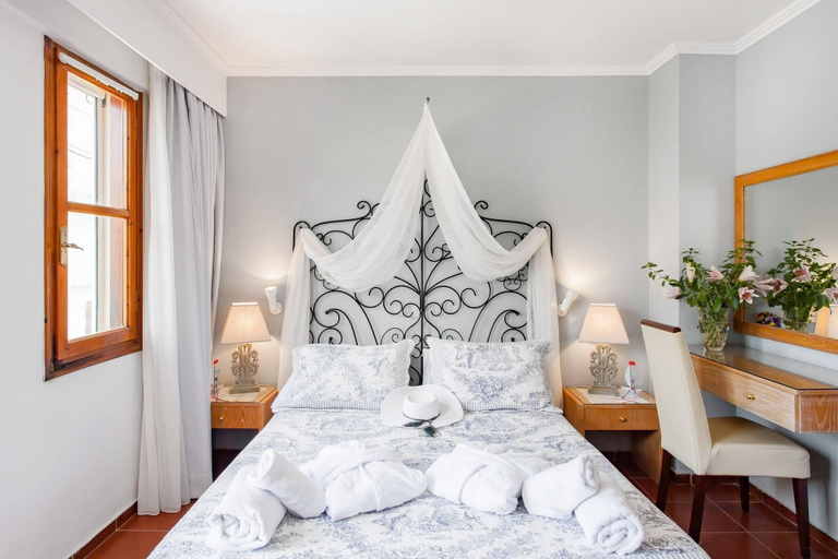Bedroom 3, Atsipopoulo Villas, Crete