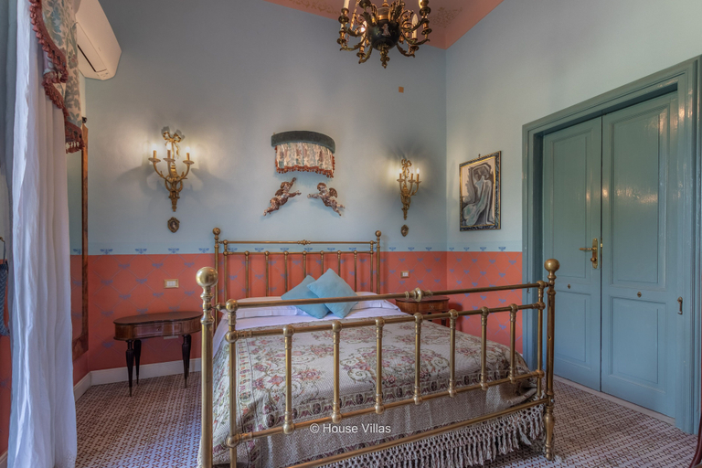 Bedroom 3, Alexander Art Nouveau Suites, Syracuse