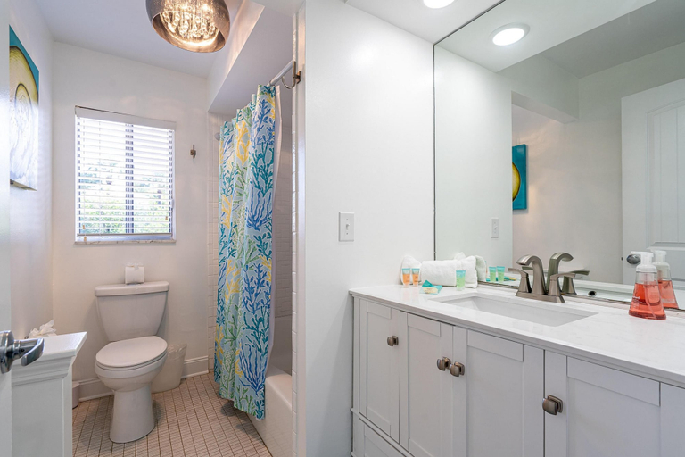 Bathroom 3, 3191 Shell Mound - Wine Down by Coastal Vacation Properties, Lee