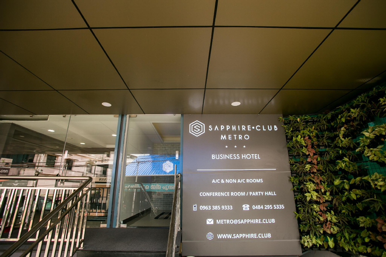 Sapphire Club Metro Hotel, Ernakulam