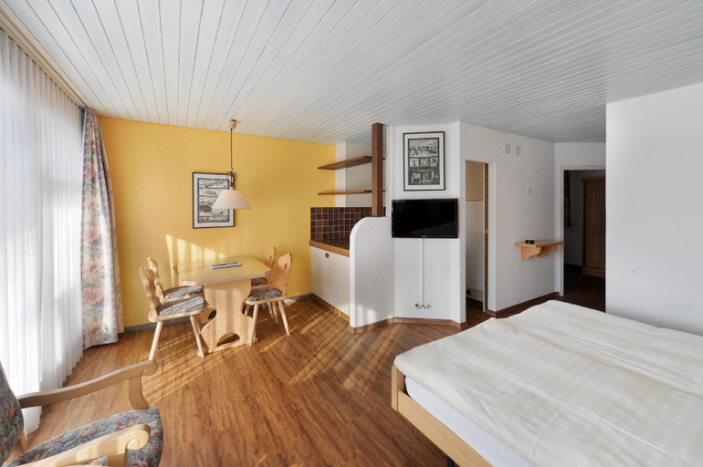 Bedroom 2, Eiger, Interlaken