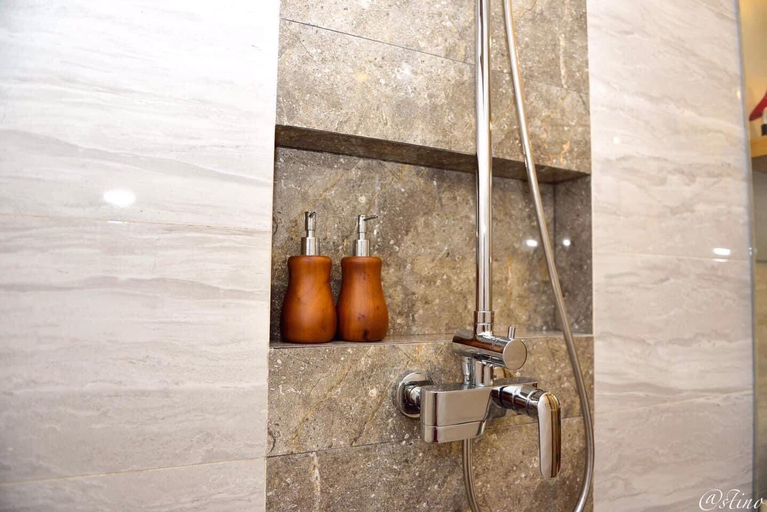 Bathroom 4, Maduwana Ubud Villa, Gianyar