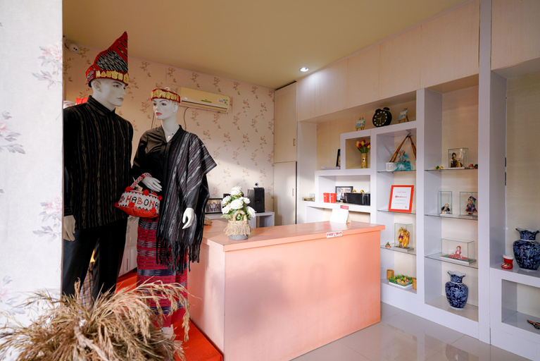 Public Area 3, RedDoorz Plus @ Jalan FL Lumban Tobing Sibolga, Sibolga