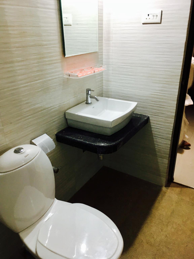 Bathroom 2, Monarch Suites Goa, North Goa