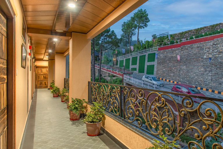 Public Area, Kanishka Retreat Resort Chail, Solan