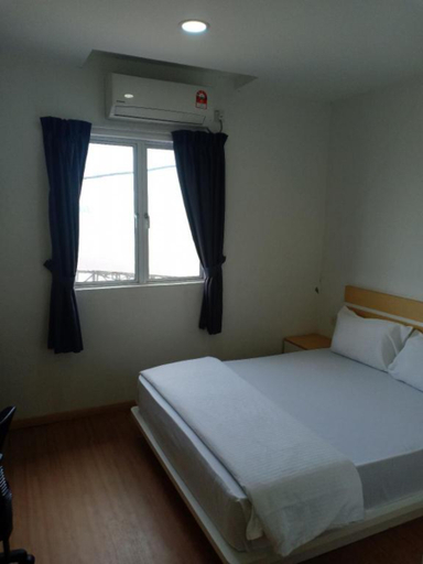 Ocean View Hotel Room Type - Queen Triple