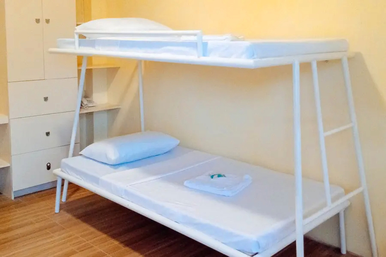 Bedroom 4, RedDoorz@ Southern Suites Guimaras, Jordan