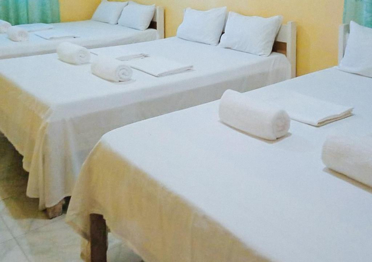 Bedroom 3, RedDoorz @ July's Haven Seaside Pension Camiguin, Mambajao
