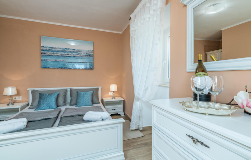 Bedroom 2, Holiday House Serenity, Malinska-Dubašnica