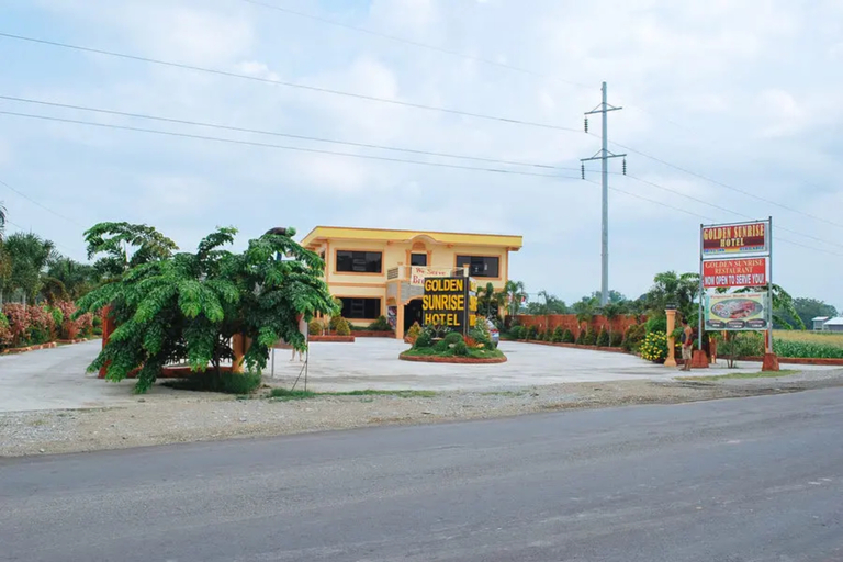 Exterior & Views, Golden Sunrise Hotel I by RedDoorz, Balungao