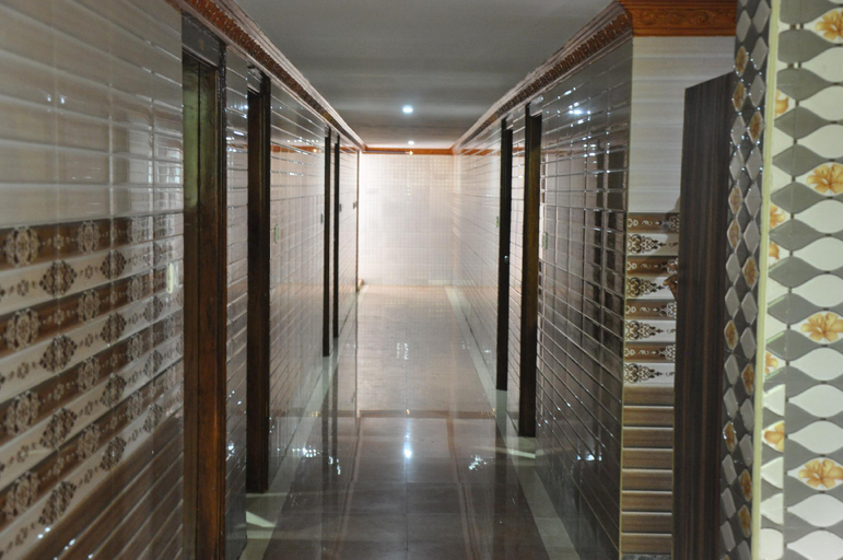 Others 1, C M HOTEL, Dharmapuri