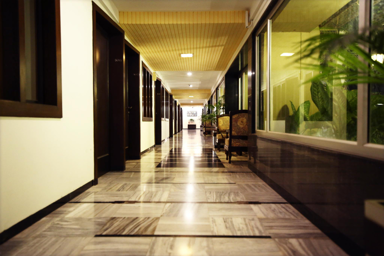 Public Area 2, Hotel Yatrik, Kaushambi