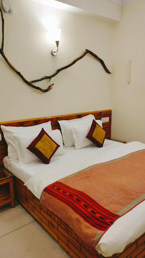 Bedroom 2, Jot Eco-Boutique Stays, Kangra