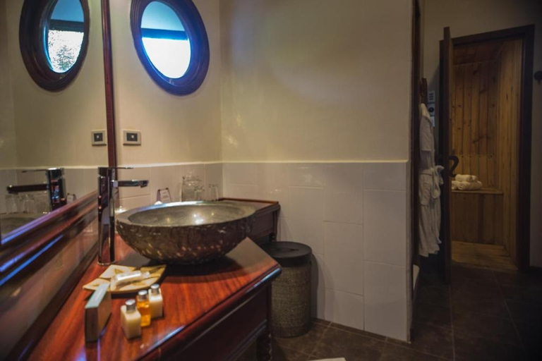 Bathroom, Royal Palm Galapagos, Curio Collection Hotel, Santa Cruz