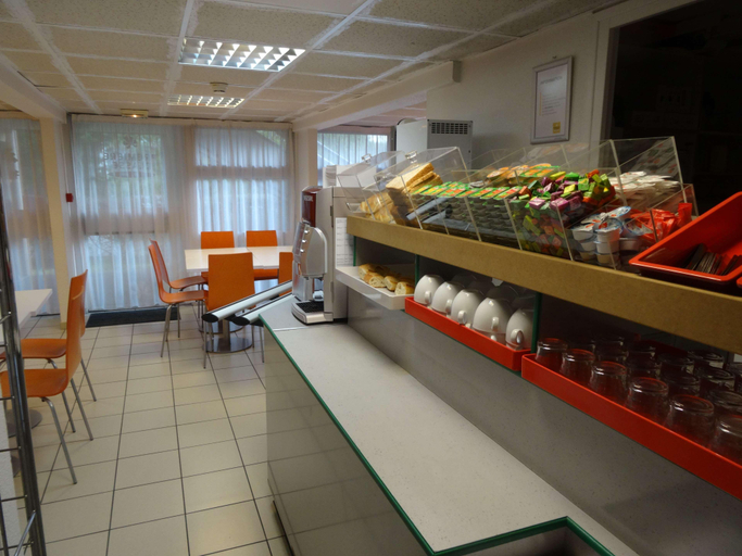 Food & Drinks 5, Premiere Classe Lyon Sud Chasse Sur Rhone Vienne, Isère