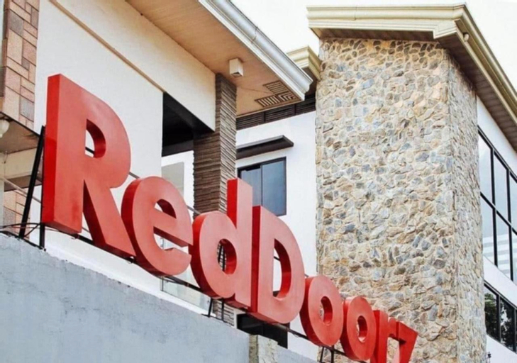 RedDoorznear Davao Airport, Davao City
