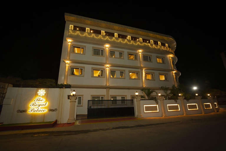 Others 5, The Royal Palace, Thane