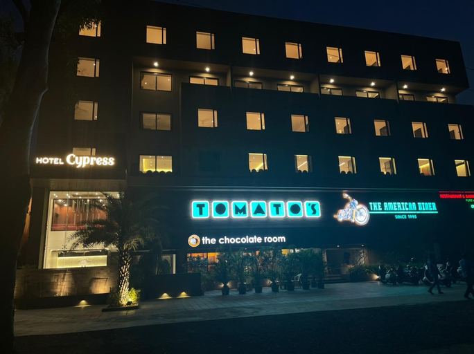 Others 3, HOTEL CYPRESS, Kheda