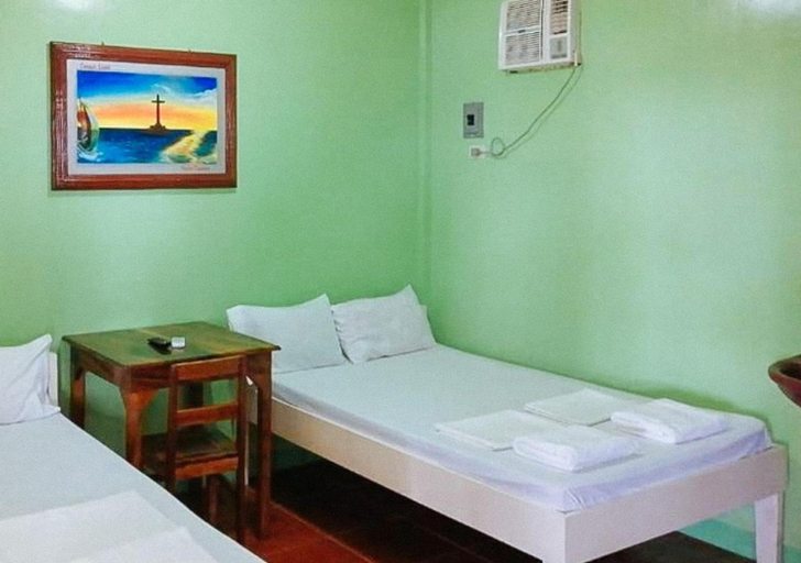 Bedroom 4, RedDoorz @ July's Haven Seaside Pension Camiguin, Mambajao