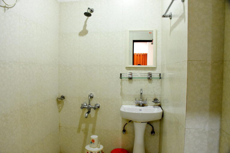 Others 5, Hotel The Pride, Kota