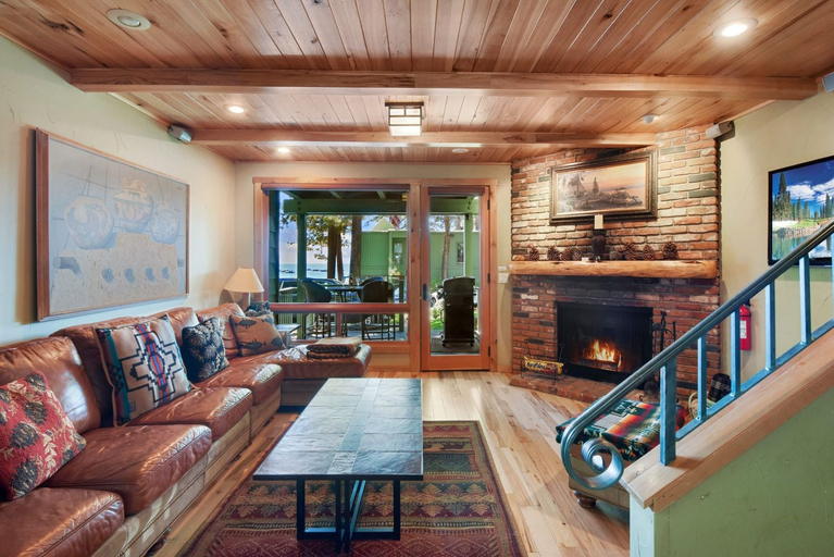 Others 5, Beachfront Ski Cabin, Washoe