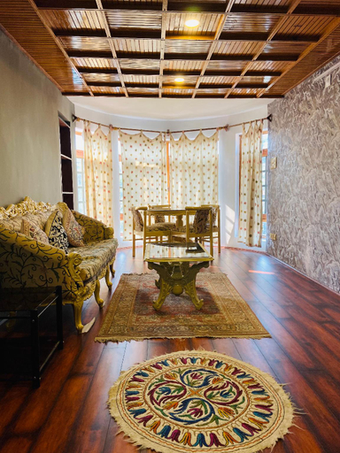 Public Area 2, Hillscape Inn, Srinagar