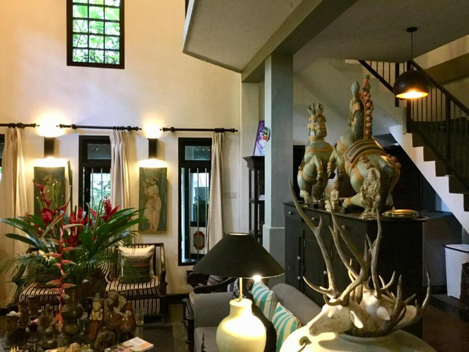 Public Area 2, Indika's Residence, Galle Four Gravets