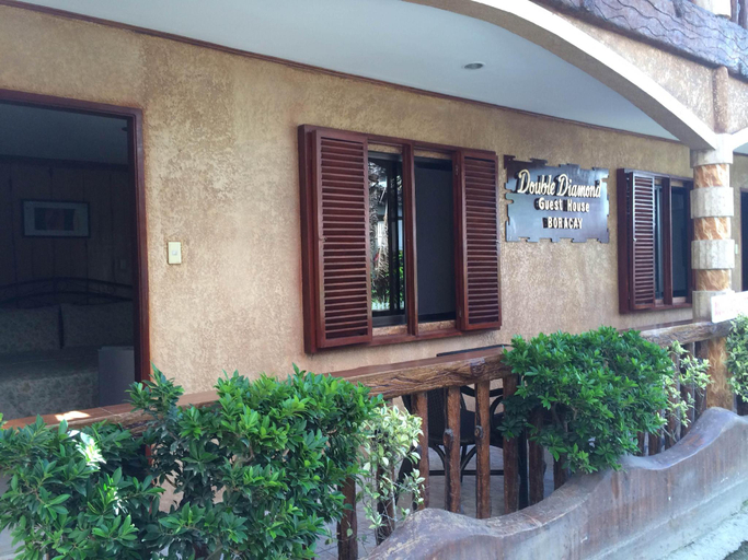 Exterior & Views 1, Double Diamond Inn Guest House, Malay