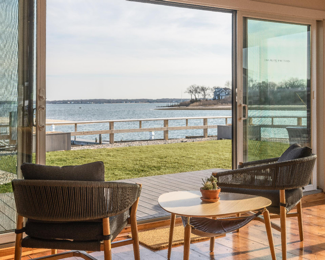 Exterior & Views 4, The Shoals Suites & Slips, Suffolk