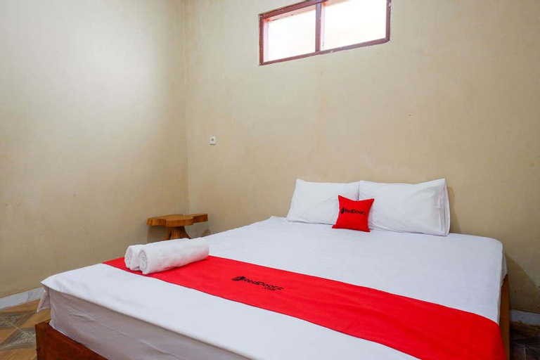 Bedroom 3, RedDoorz near Yogyakarta International Airport, Kulon Progo