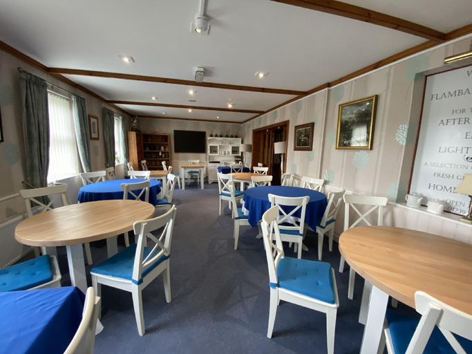 Food & Drinks 5, Flambards Hotel, Ceredigion