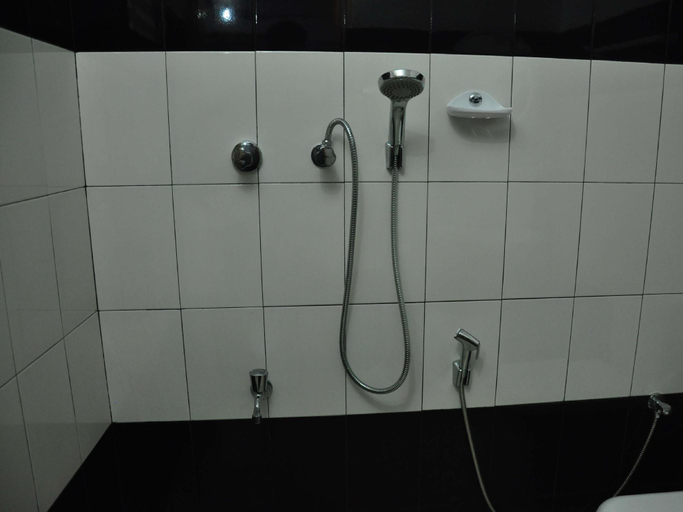 Bathroom 5, Sajana Ocean Hill Hotel, Weligama
