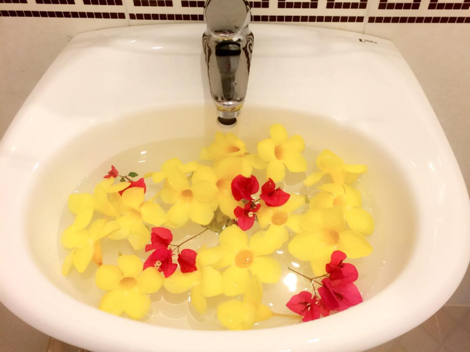 Bathroom 4, Bao Tien Hotel, Bắc Bình