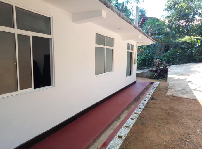 Others 4, Hotel Yelona, Kegalle