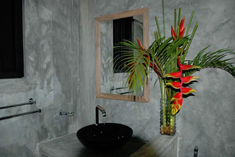 Bathroom 4, Indika's Residence, Galle Four Gravets