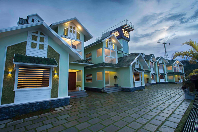 Exterior & Views